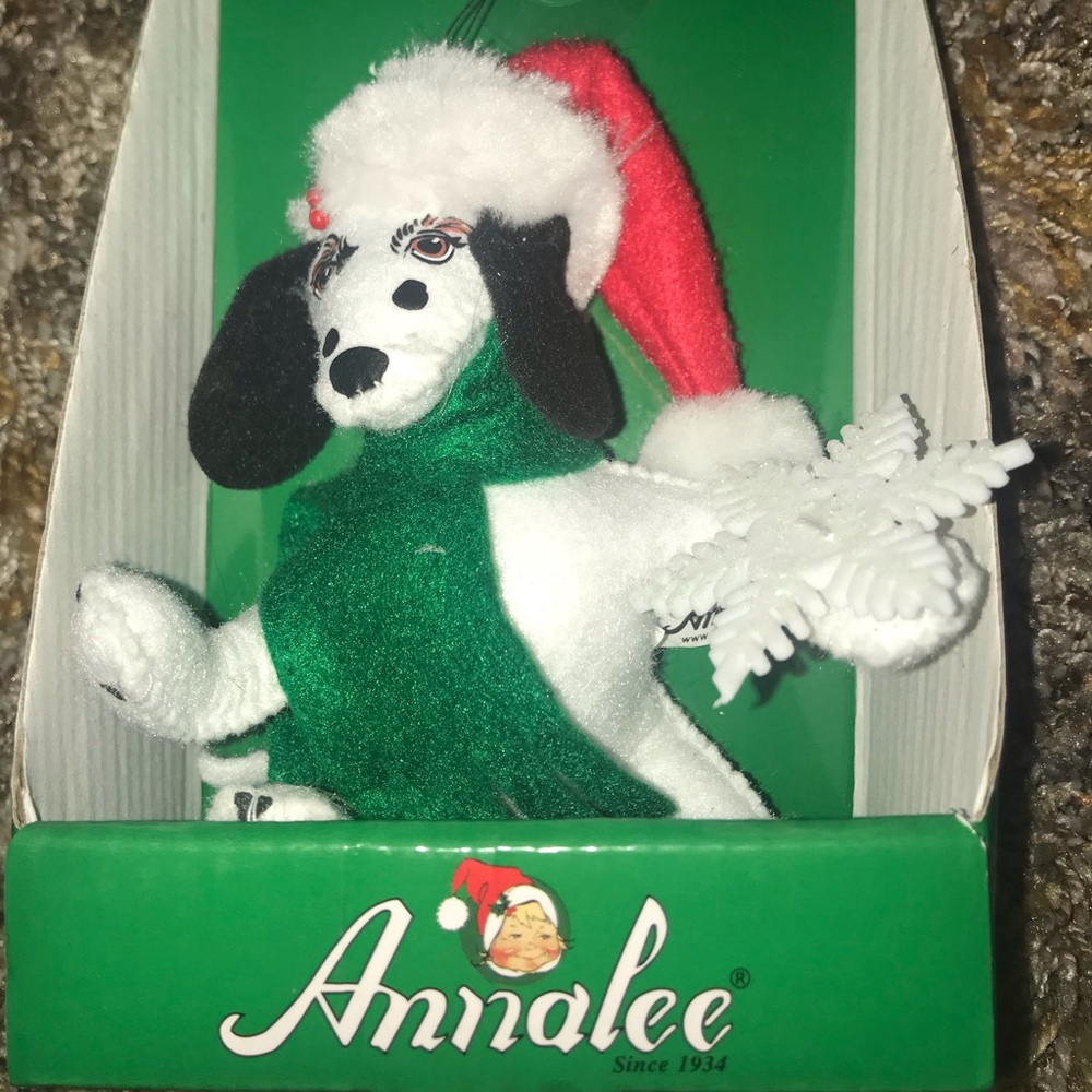 Annals 5inch snowflake pup brand new in box